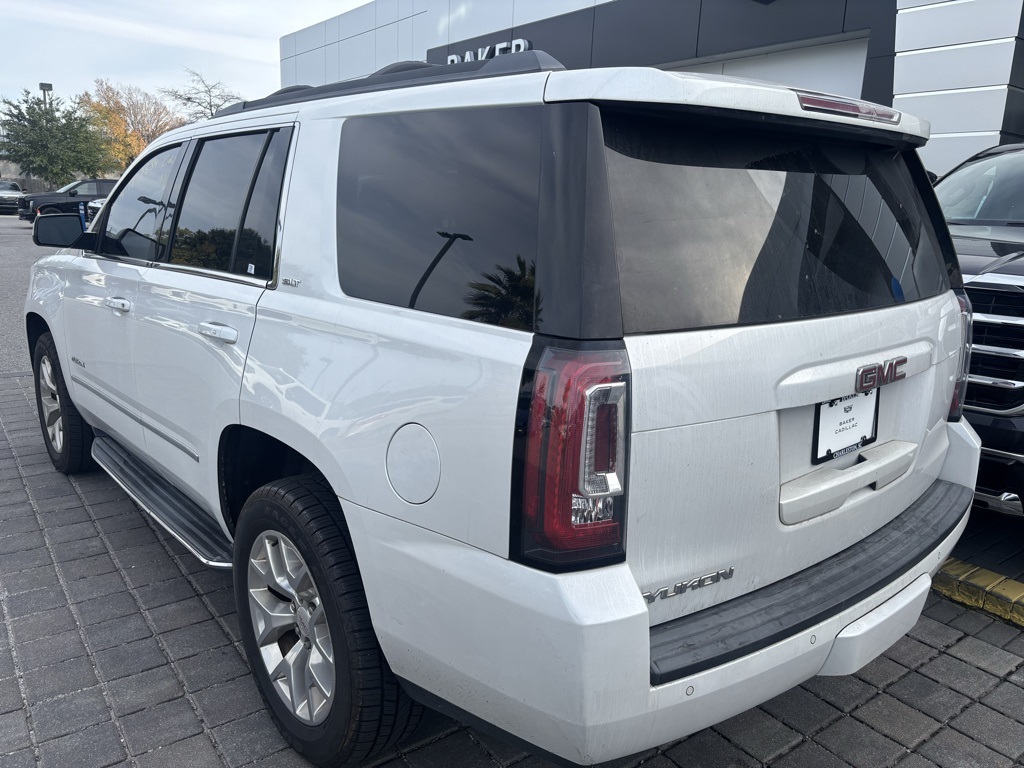 2017 Gmc Yukon SLT photo 2