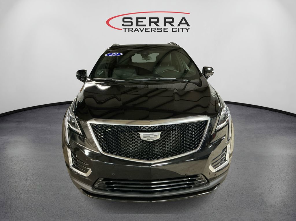 2022 Cadillac XT5 Sport photo 2