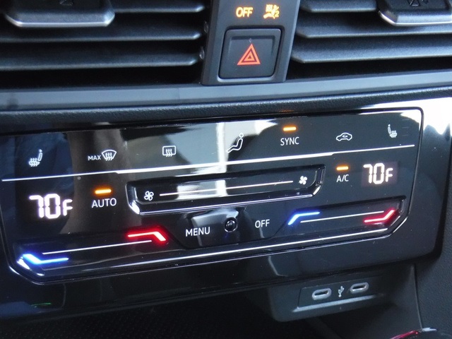 2025 Volkswagen Jetta 1.5T Sport photo 13