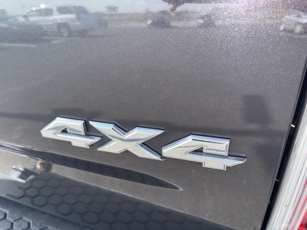 2015 Ram 1500 Laramie photo 9