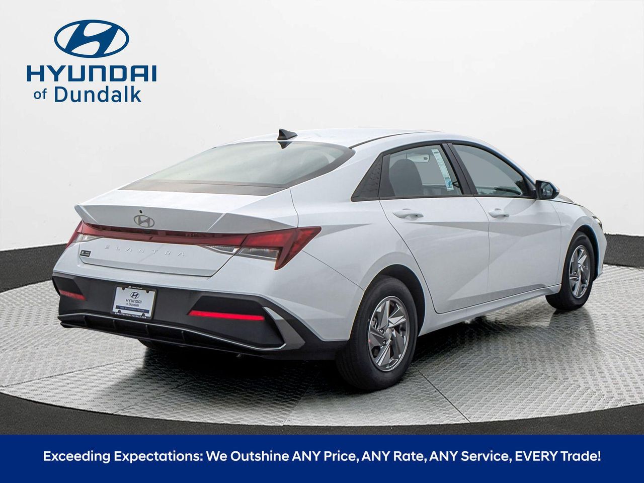 2025 Hyundai Elantra SE photo 5