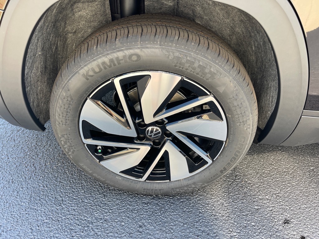 2026 Volkswagen Atlas SE Technology photo 19