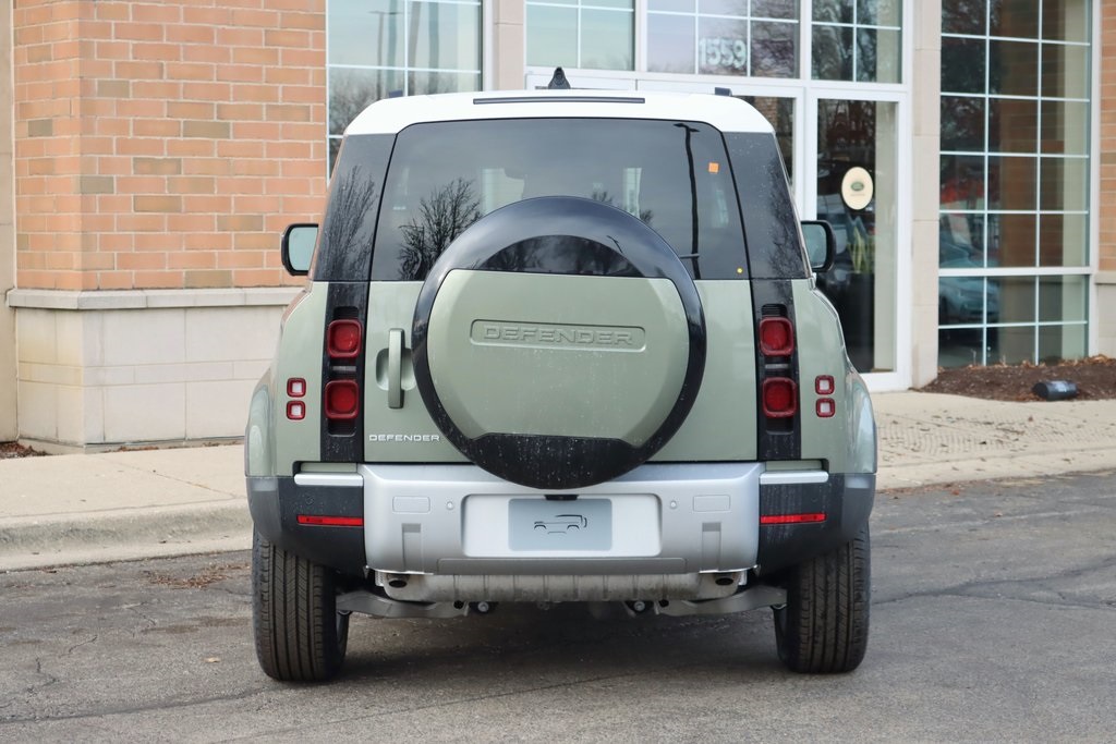 2025 Land Rover Defender 90 S photo 4