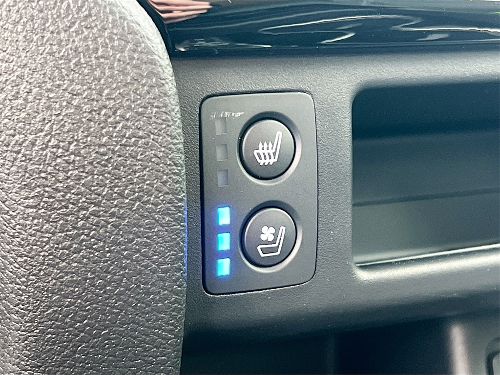2025 Honda Ridgeline Black Edition photo 8
