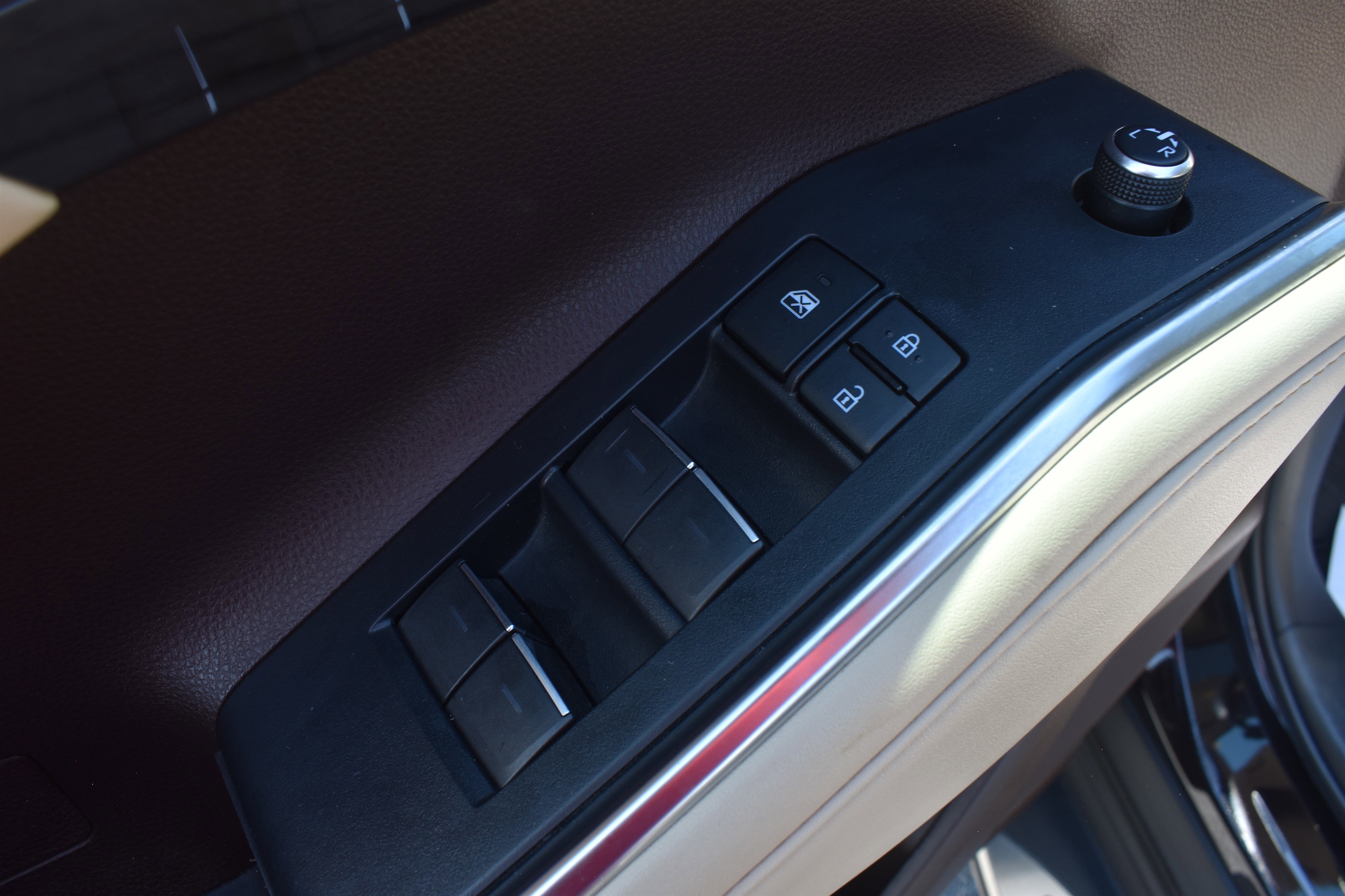 2022 Toyota Highlander Limited photo 4