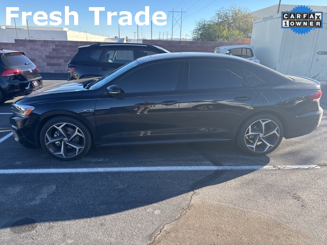 2022 Volkswagen Passat R-Line's photo