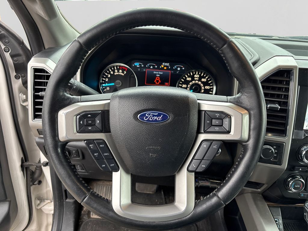 2018 Ford F-150 Lariat photo 19