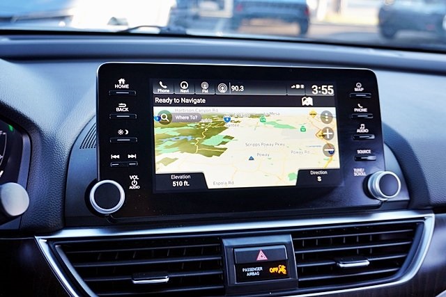 Used 2018  Honda Touring image 26