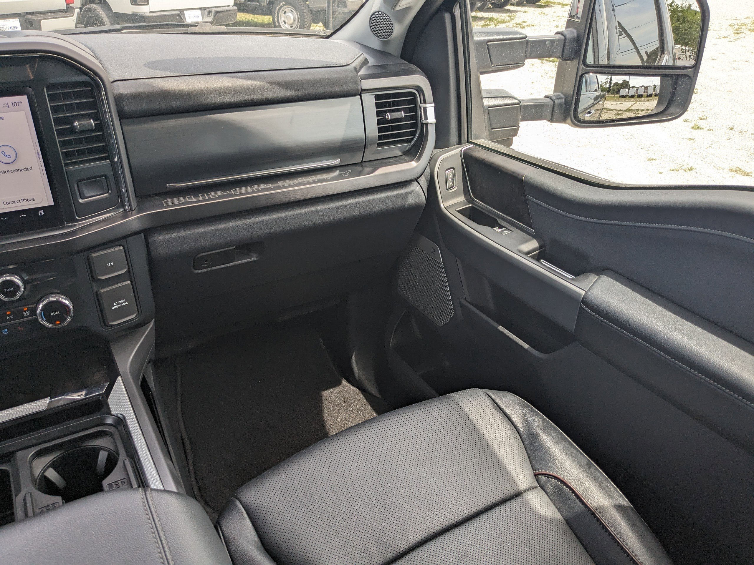 2023 Ford F-250 Lariat photo 14