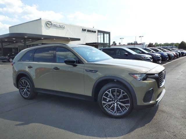 2025 Mazda CX-70 Premium Plus Package's photo