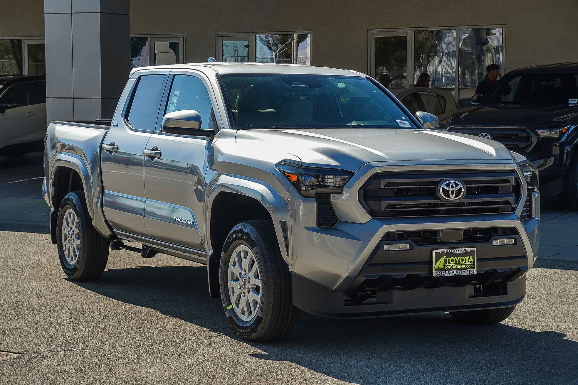 2025 Toyota Tacoma SR5 4x4 Double Cab photo 3