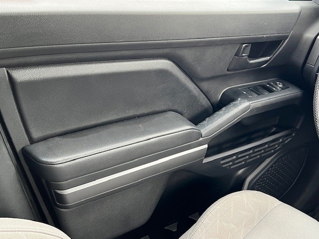 2024 Toyota Tacoma SR5 photo 30