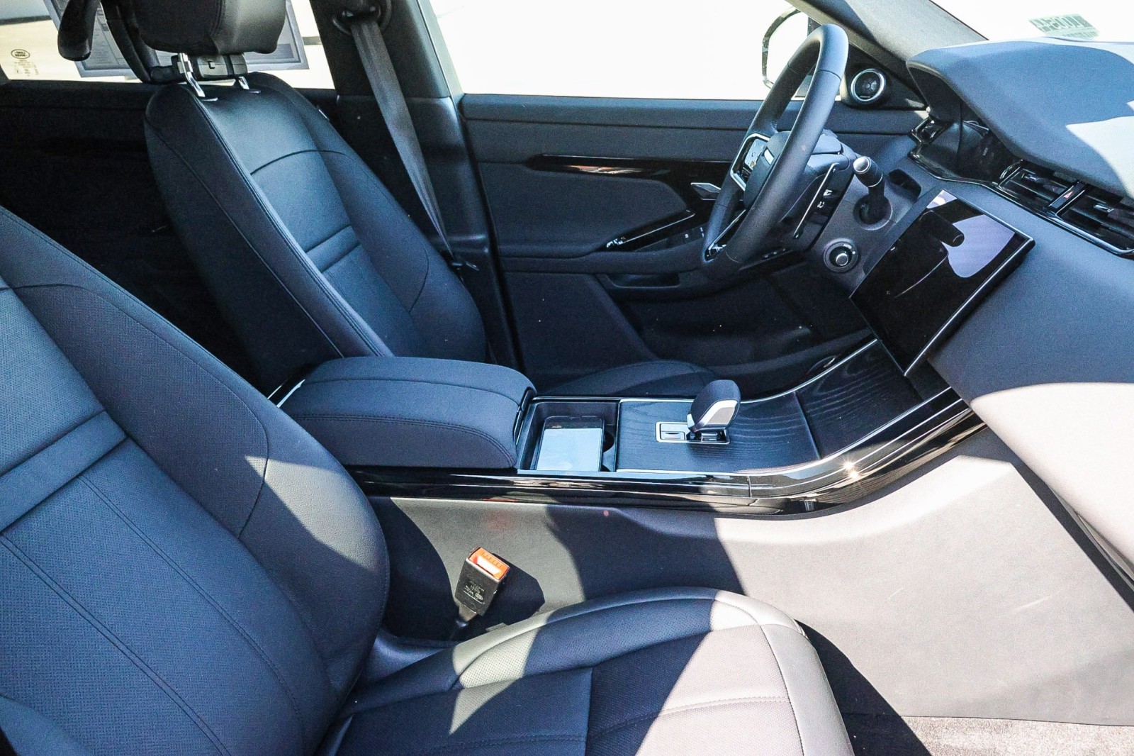 2026 Land Rover Range Rover Evoque S photo 20