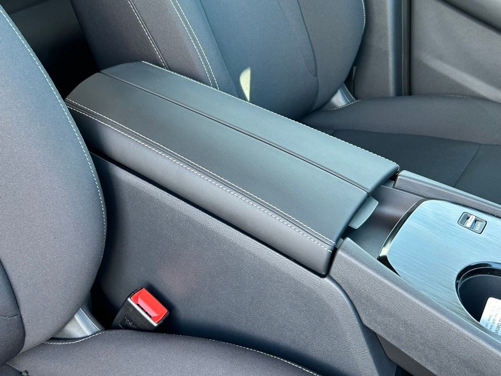2025 Nissan Rogue S photo 23