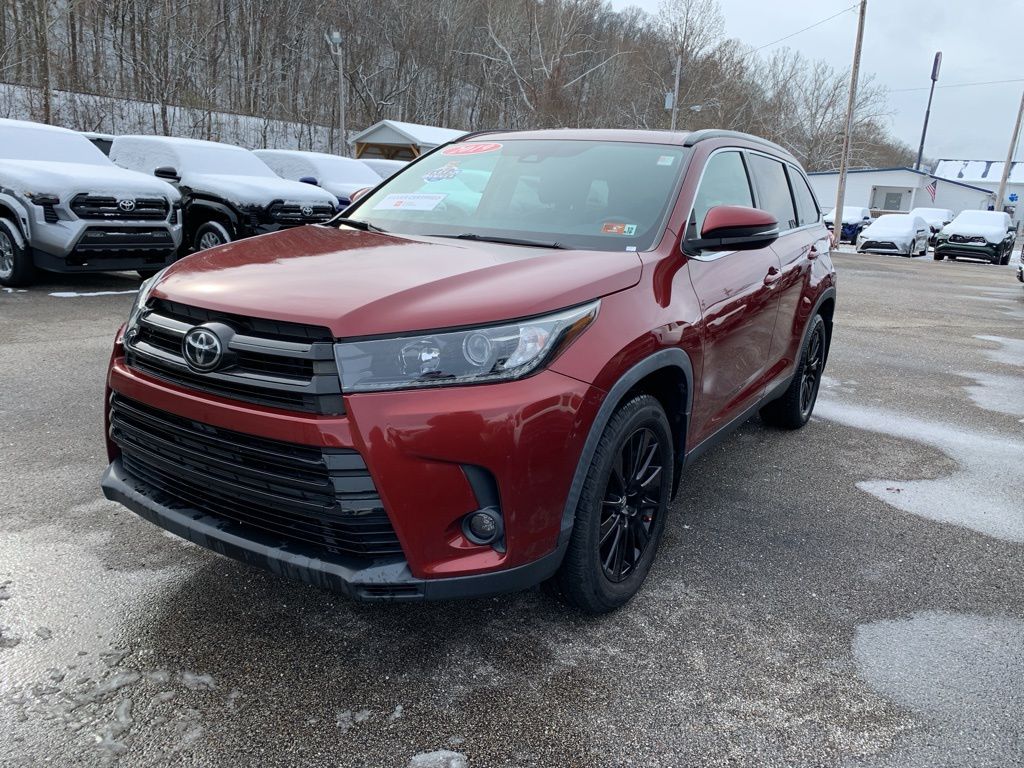 2019 Toyota Highlander SE photo 3