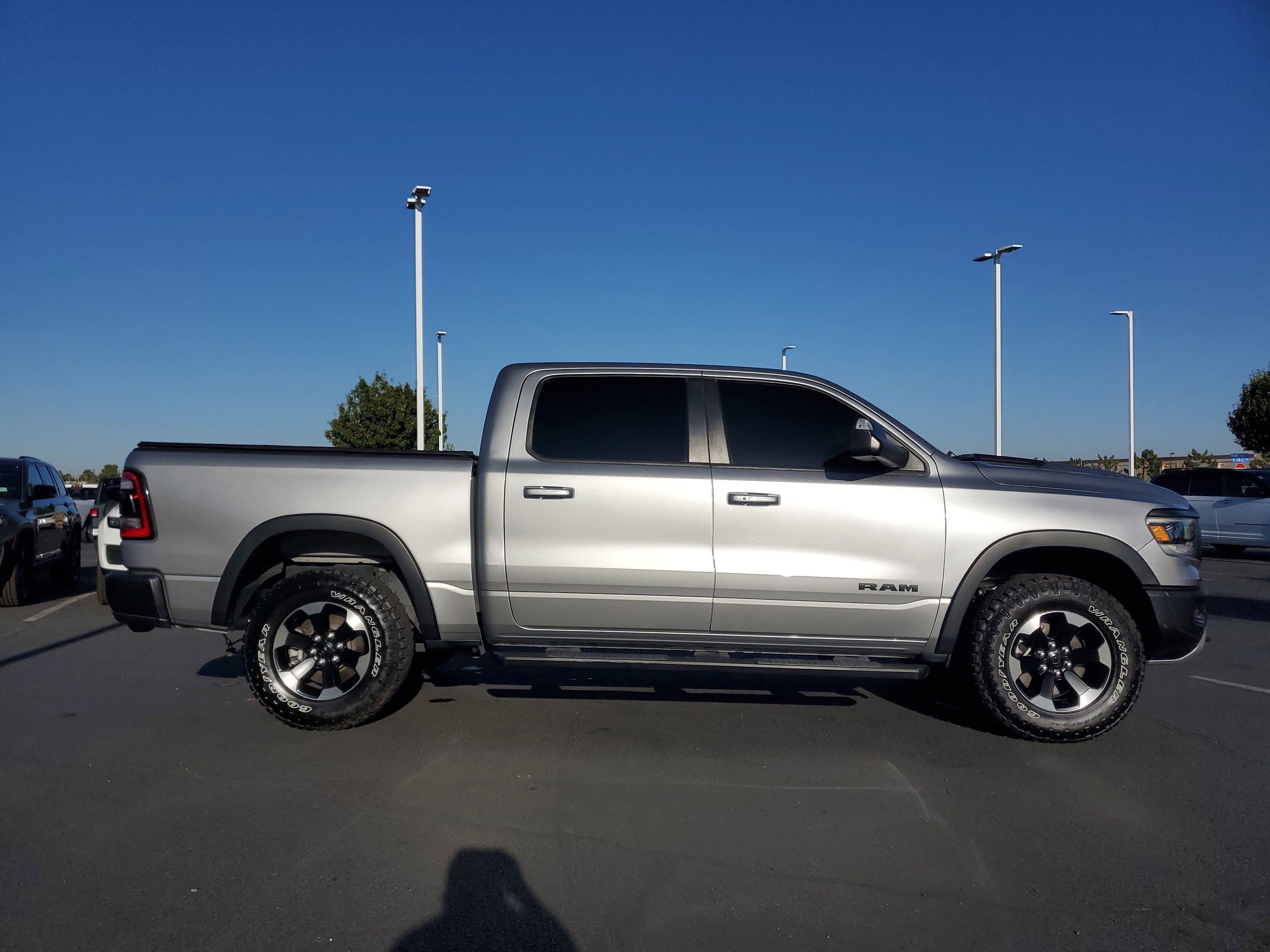 1C6SRFLT6NN317385