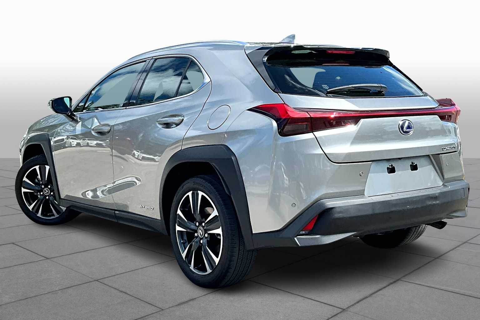 2021 Lexus UX 250h photo 11