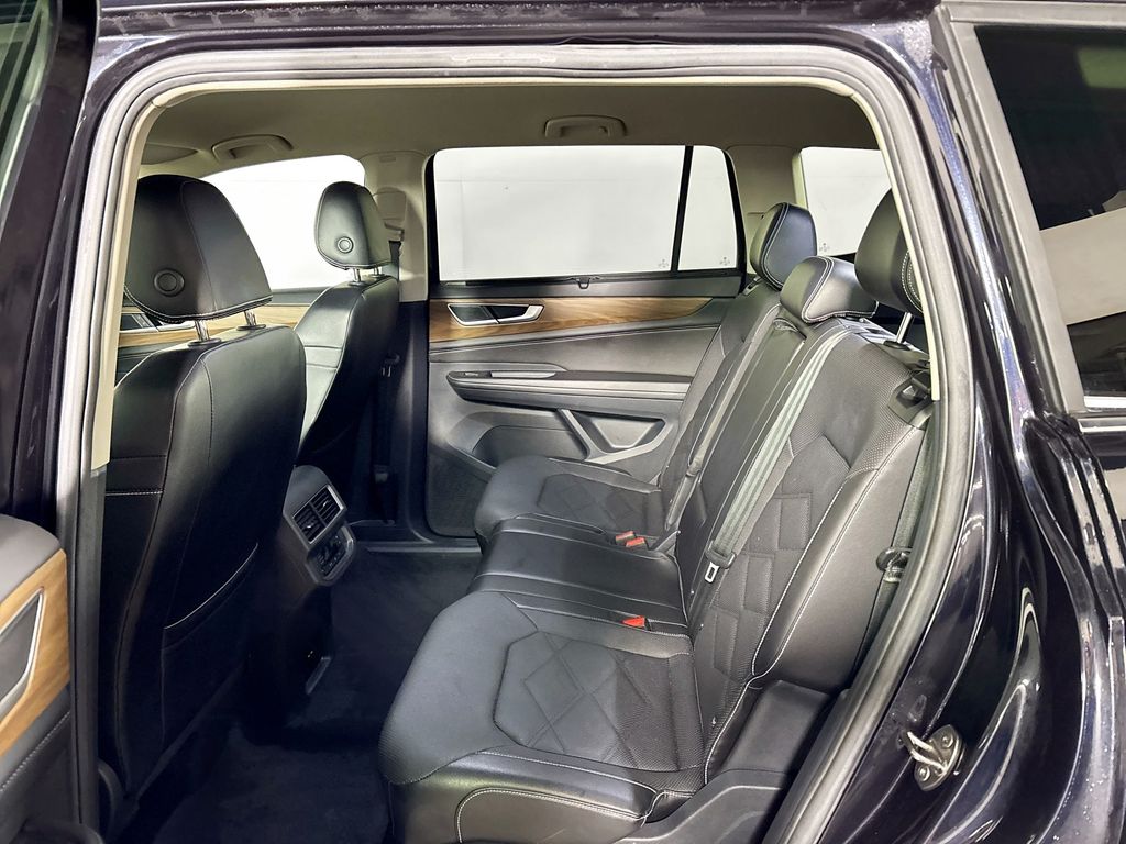 2024 Volkswagen Atlas SE Technology photo 18