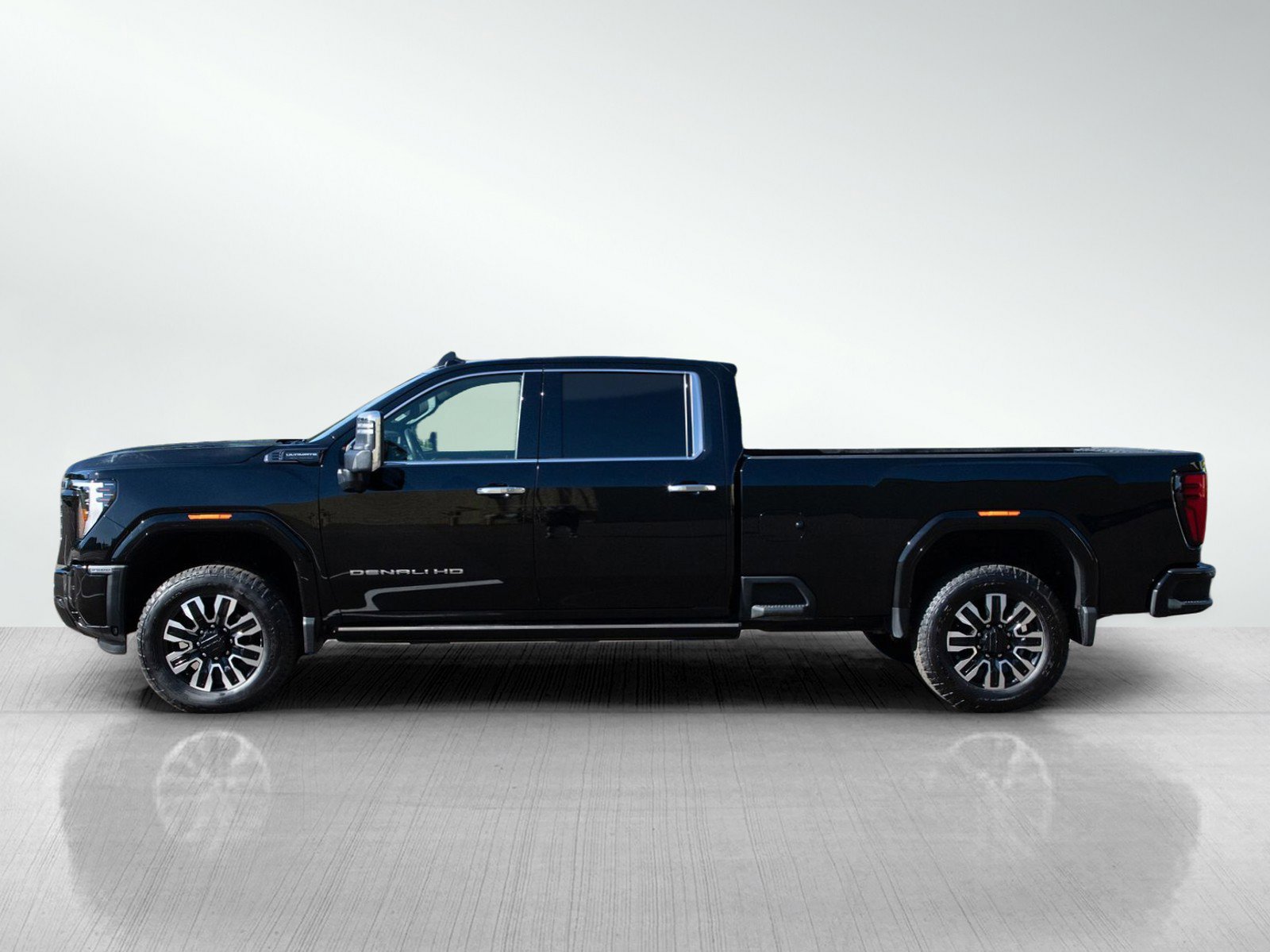 Used 2025 GMC Sierra 3500HD Denali Ultimate with VIN 1GT4UYEYXSF199965 for sale in Bloomington, Minnesota