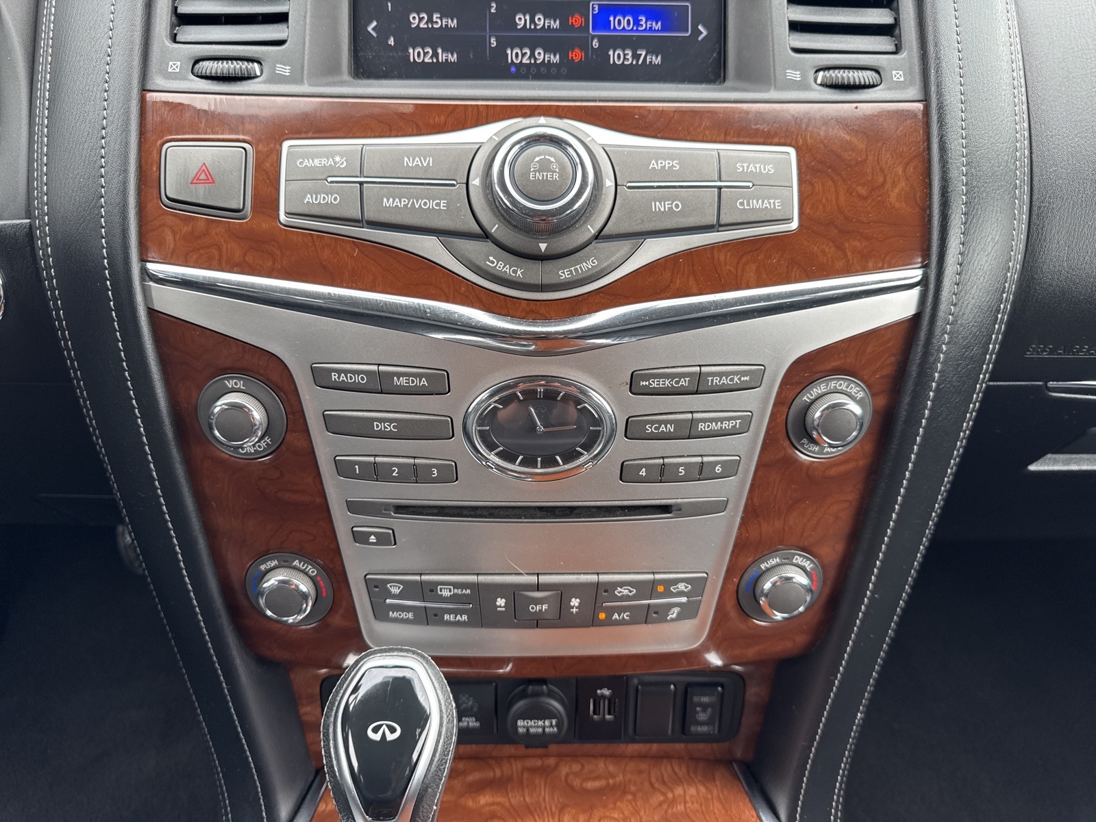 2019 Infiniti QX80 Luxe photo 36