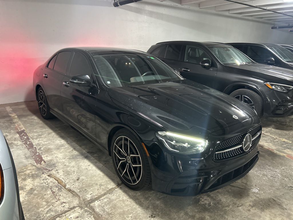 2022 Mercedes-Benz E-Class E350's photo