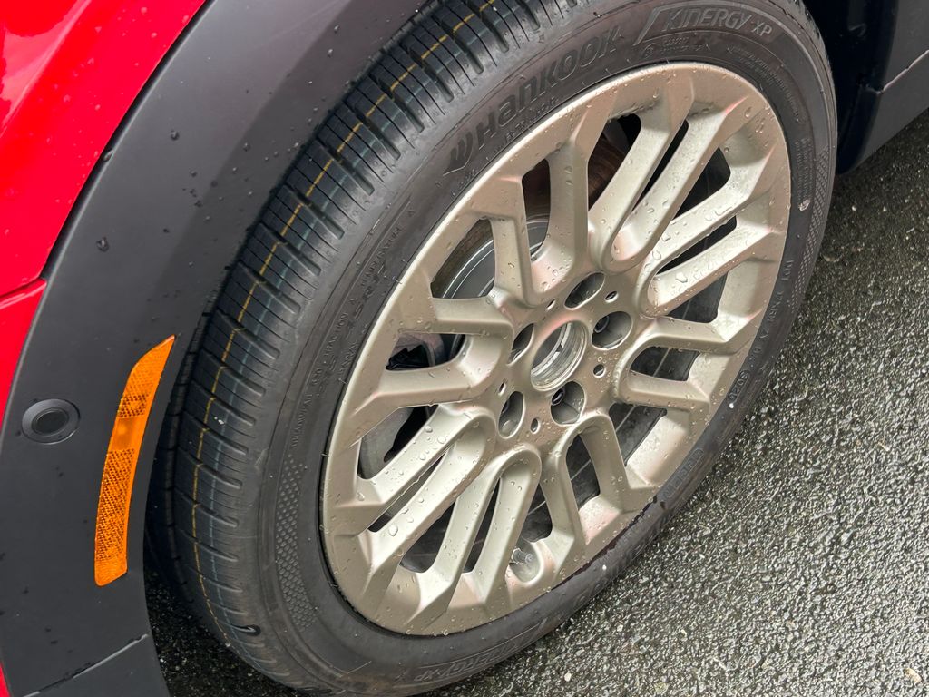 2026 Mini Cooper 4 Door Hardtop Signature photo 3