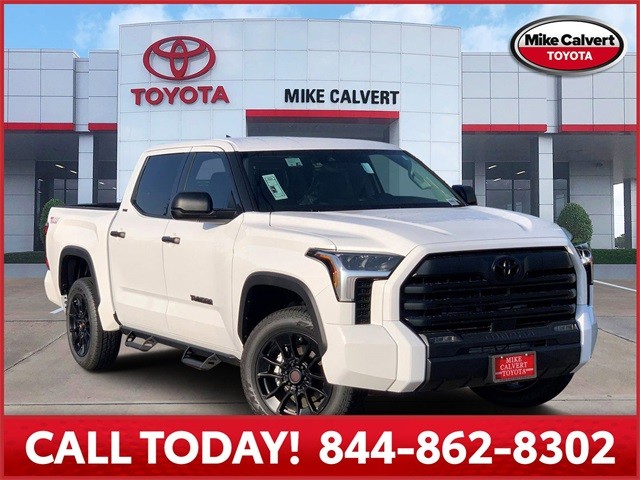 New 2023 Toyota Tundra SR5 4D CrewMax in Houston #232369 | Mike Calvert ...