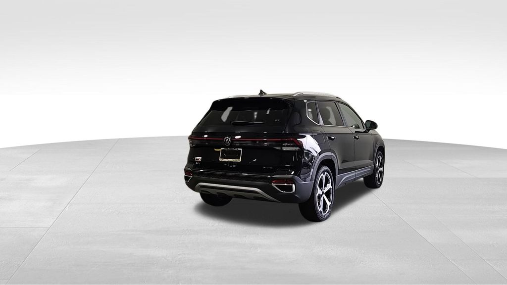 2025 Volkswagen Taos SEL photo 4