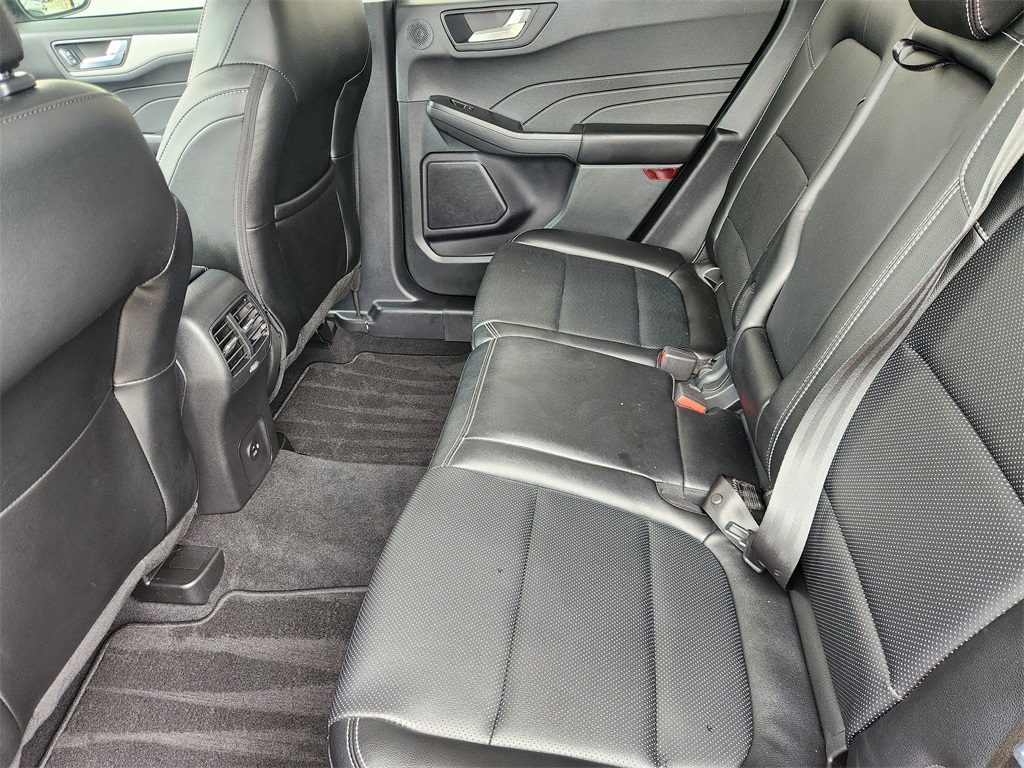 2022 Ford Escape SEL photo 28