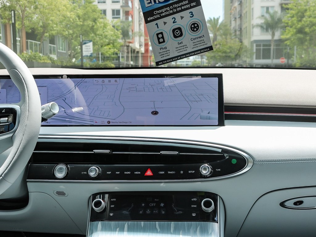 2026 Genesis Electrified GV70 photo 11