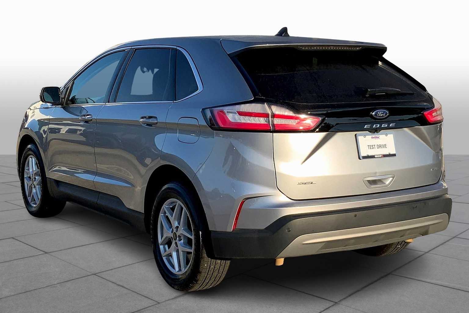 2024 Ford Edge SEL photo 11