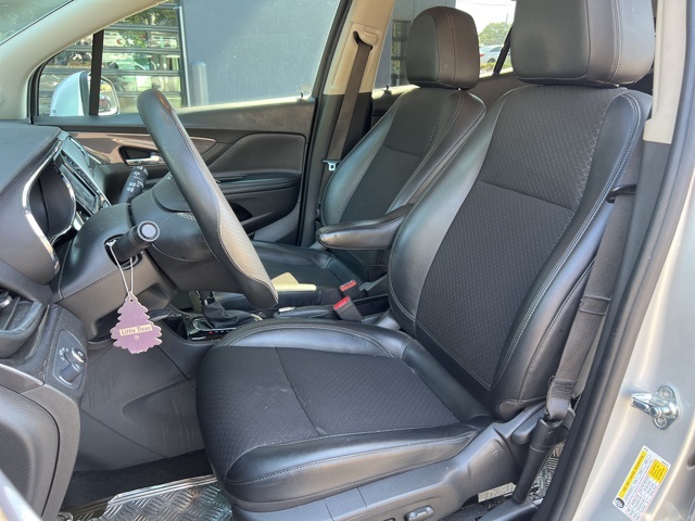 2022 Buick Encore Preferred photo 12