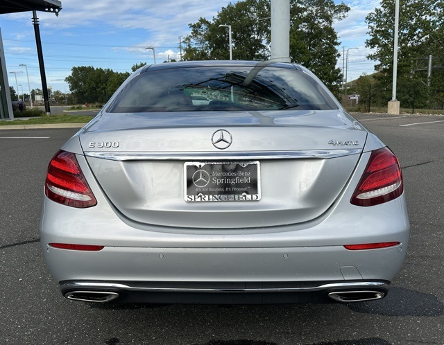 2019 Mercedes Benz E 300 4MATIC photo 5