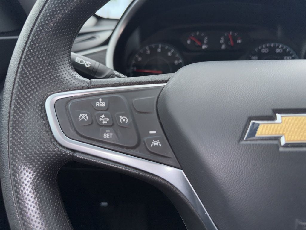 2022 Chevrolet Malibu LS photo 11