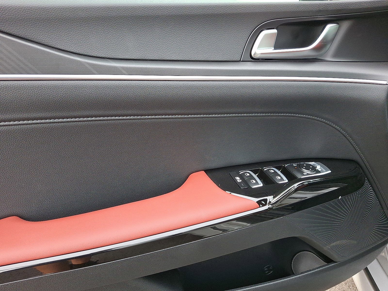 2026 Kia K5 GT-Line photo 4