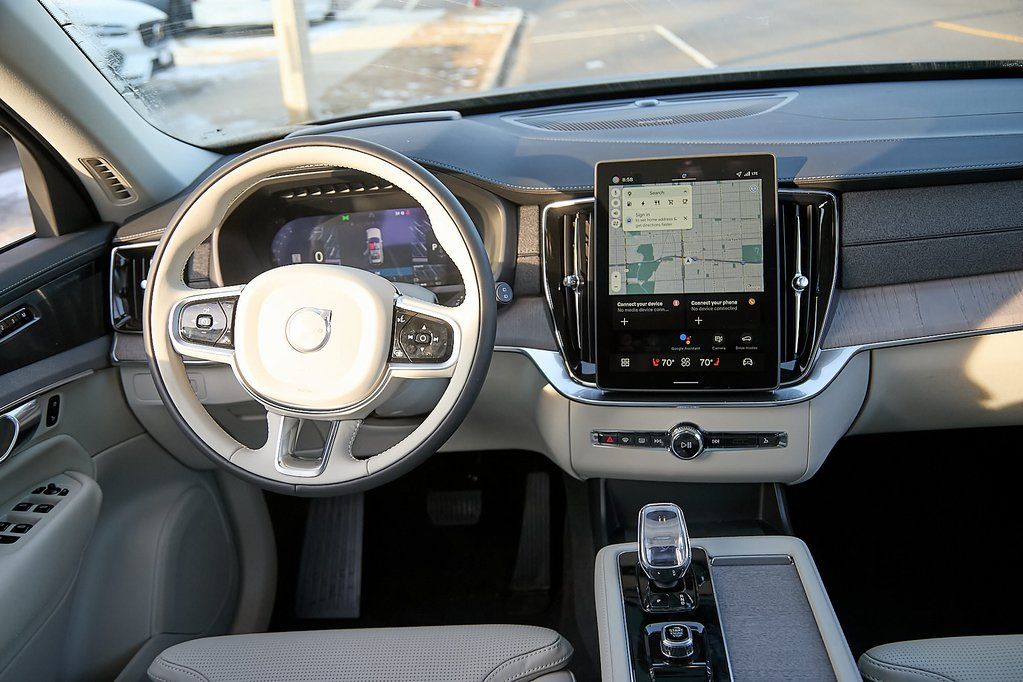 2026 VOLVO XC90 - Image 26