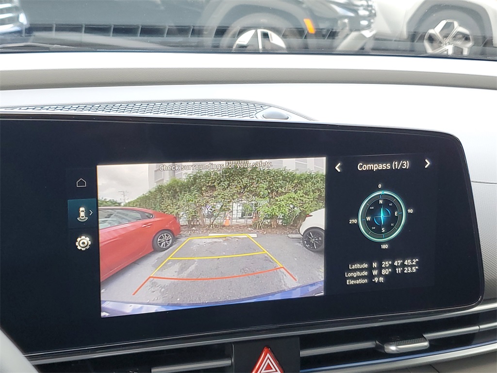 2025 Hyundai Elantra SEL Convenience photo 20
