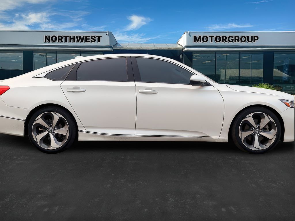 2020 Honda Accord Touring photo 8