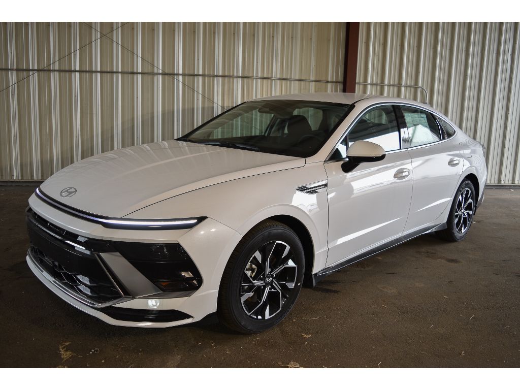 2025 Hyundai Sonata SEL photo 2