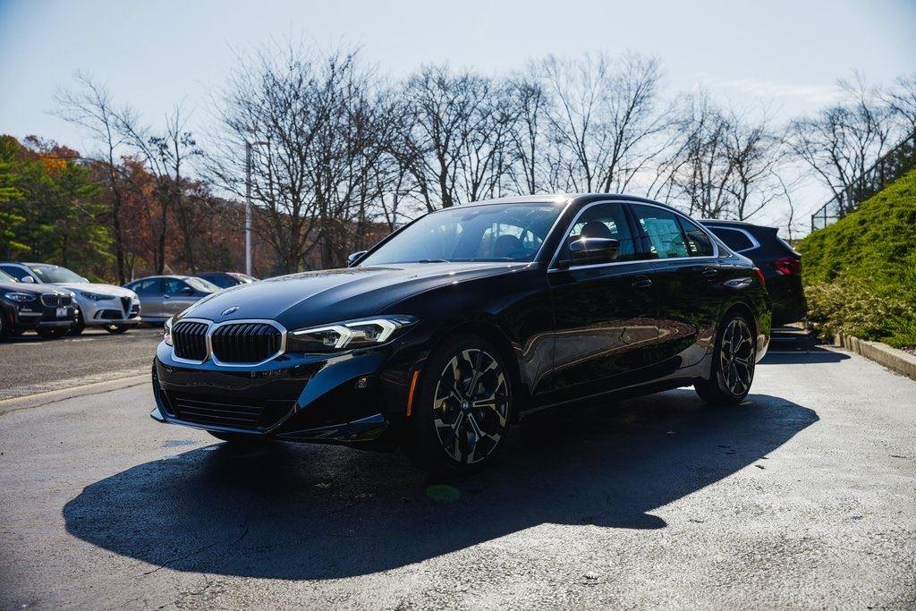 New 2025 Black Sapphire Metallic BMW 330i xDrive image 4