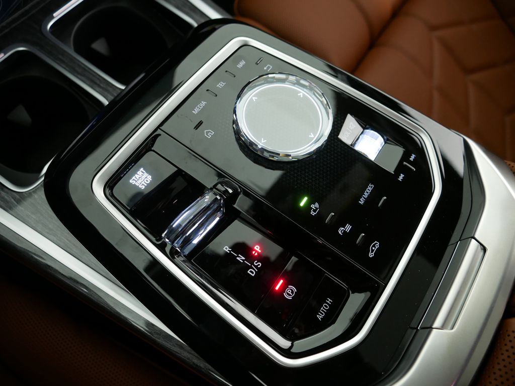 2025 Bmw 750e 750e xDrive photo 44