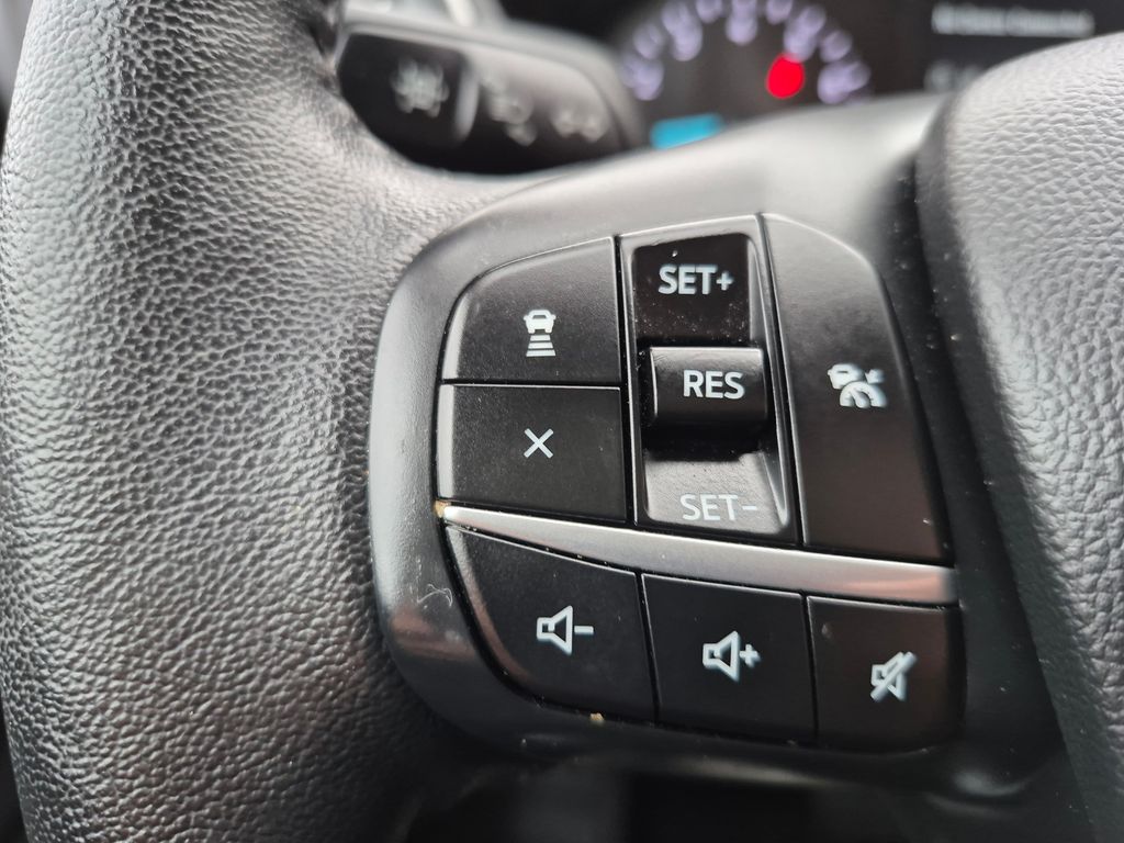 2020 Ford Escape SEL photo 18