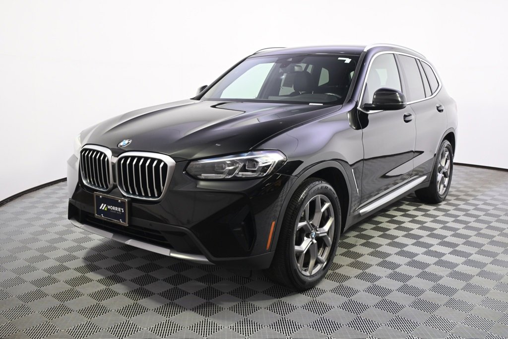 2022 BMW X3 30i's photo