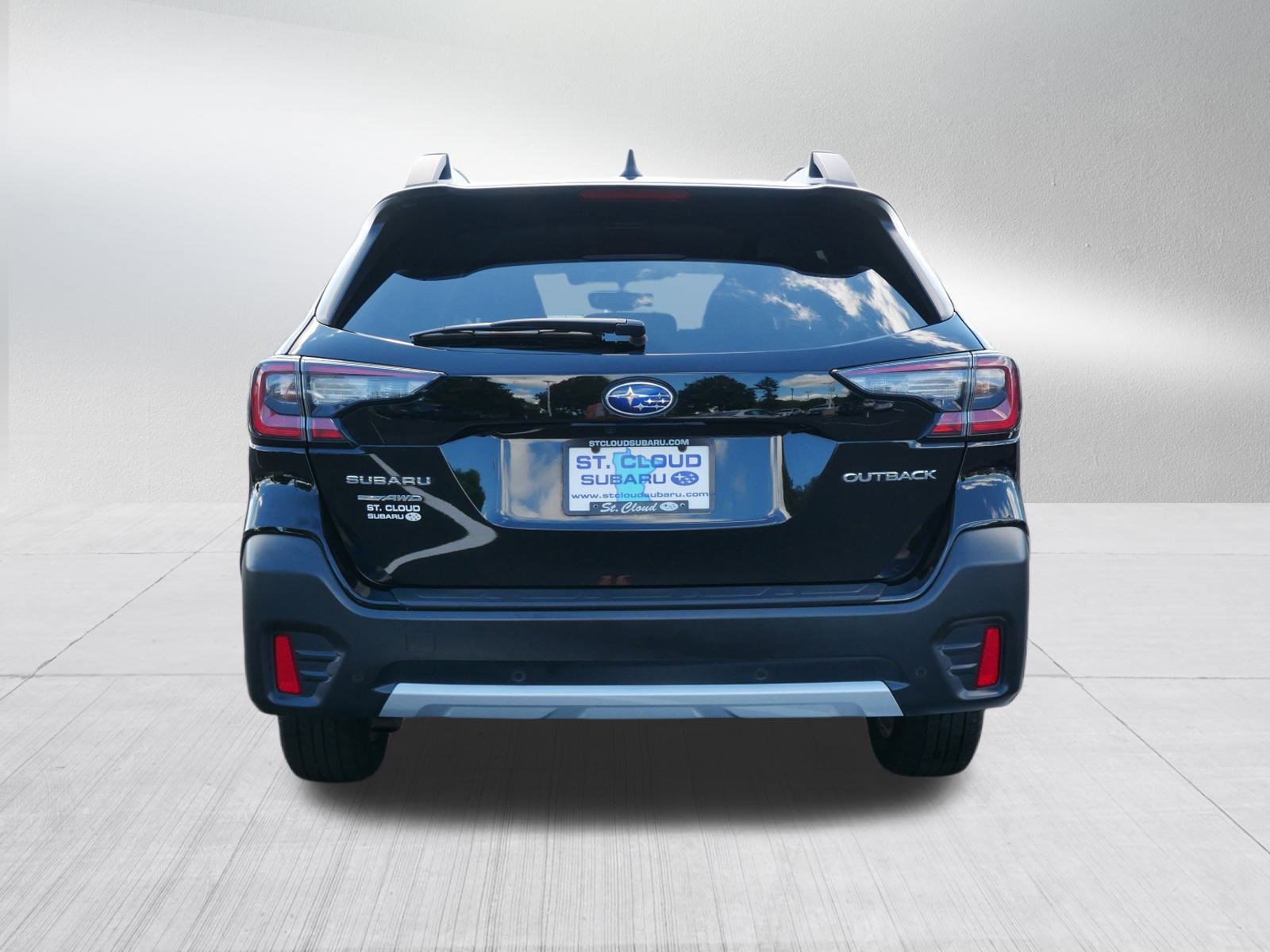 2022 Subaru Outback Limited photo 3