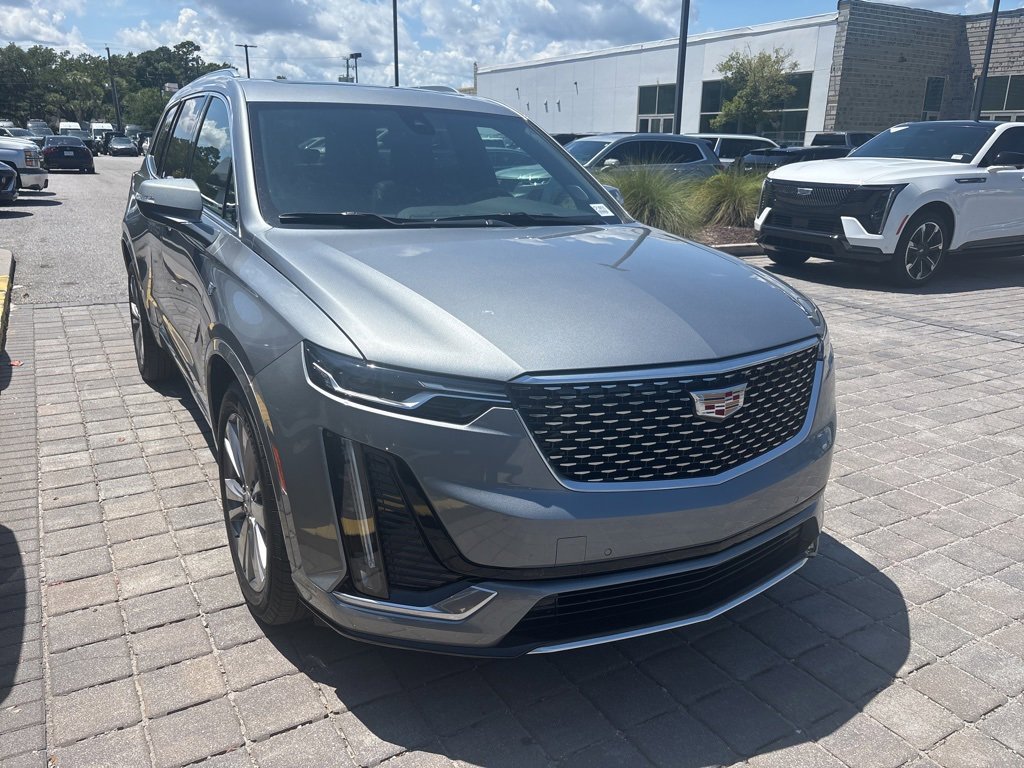 2025 Cadillac XT6 Premium Luxury photo 4
