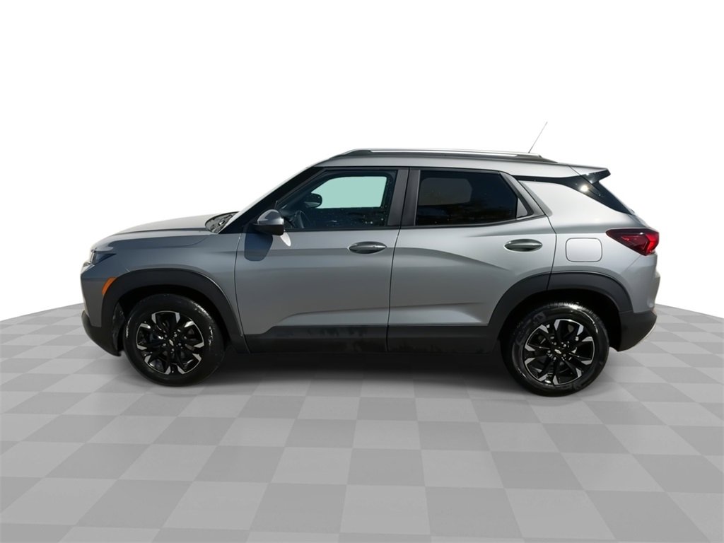 2023 Chevrolet Trailblazer LT photo 3
