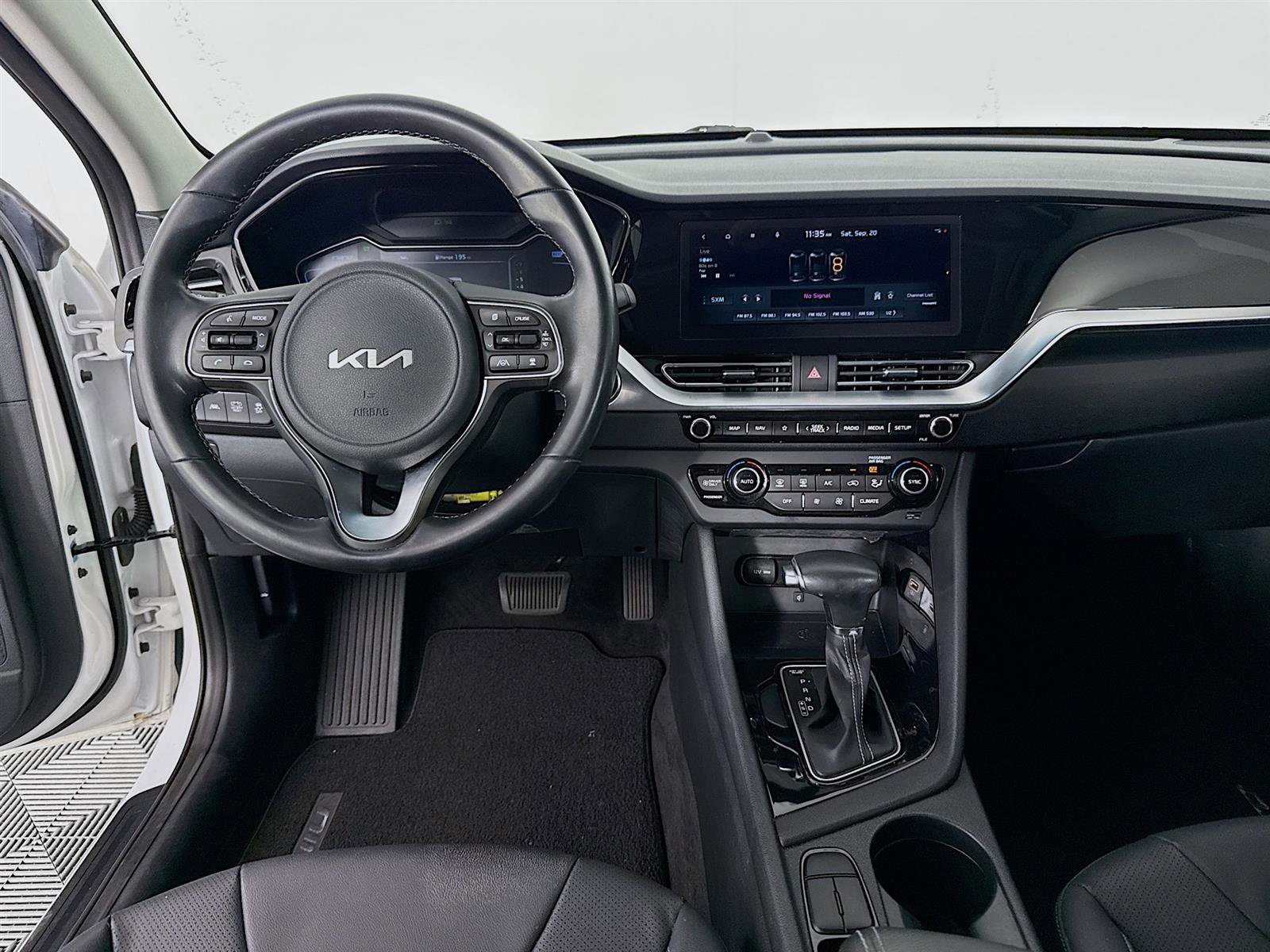 2022 Kia Niro Touring Special Edition photo 22