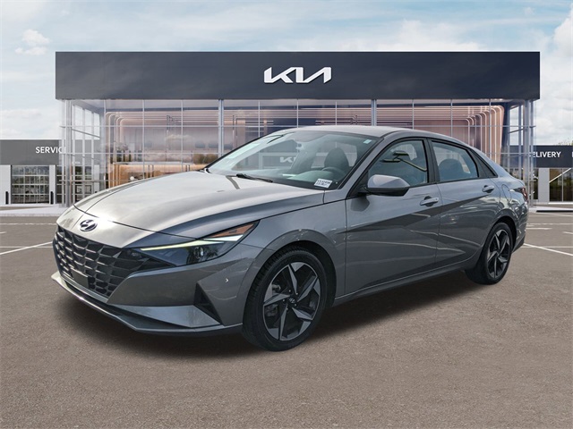 2023 Hyundai Elantra SEL photo 4