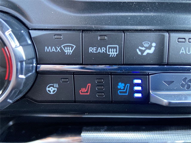 2025 Ford F-150 Lariat photo 24