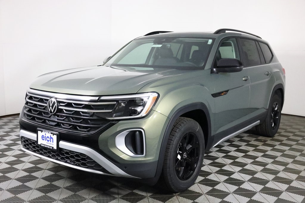 2026 Volkswagen Atlas Peak Edition SE photo 3